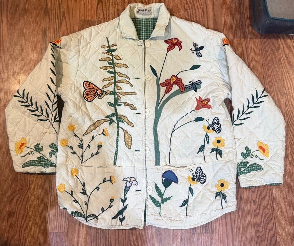 Patch Magic Wild Flower Quilted Reversible Jacket Size Small (see measurements)